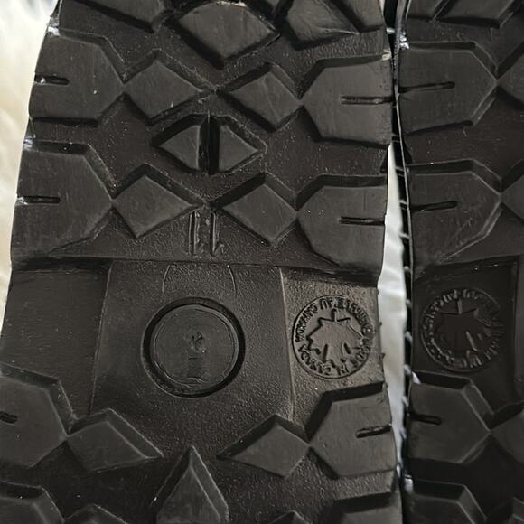 Kids Waterproof Lace Up Boots Size 11 - Picture 10 of 10